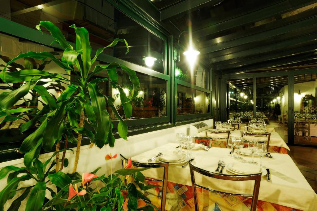 Hotel Garden Laigueglia Exteriör bild